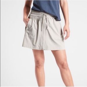 Athleta Expedition Zip Front Skort Skirt Shorts , Size 4